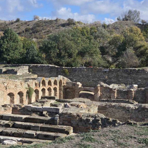 Brick arches and archaeological remains at Stobi